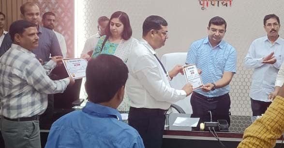 डीएम व डीइओ ने सम्मान देकर बढ़ाया हौसला : ब्रजकिशोर