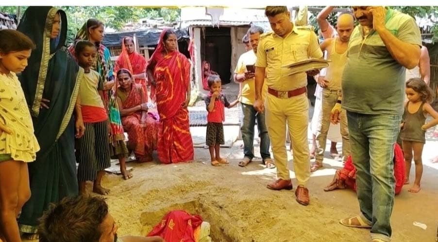 महिला की मौत से गांव में पसरा मातम