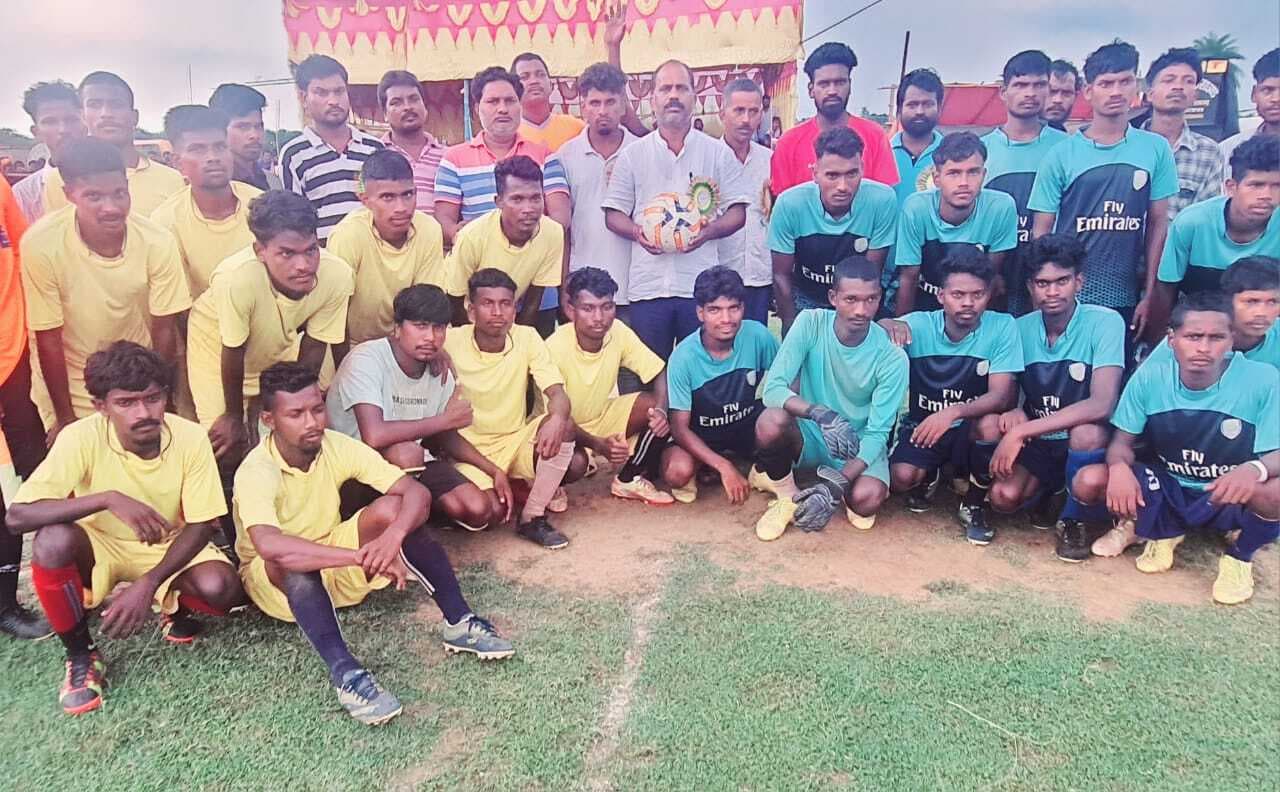 फुटबॉल टूर्नामेंट में विंधासारे की टीम बनी विजेता