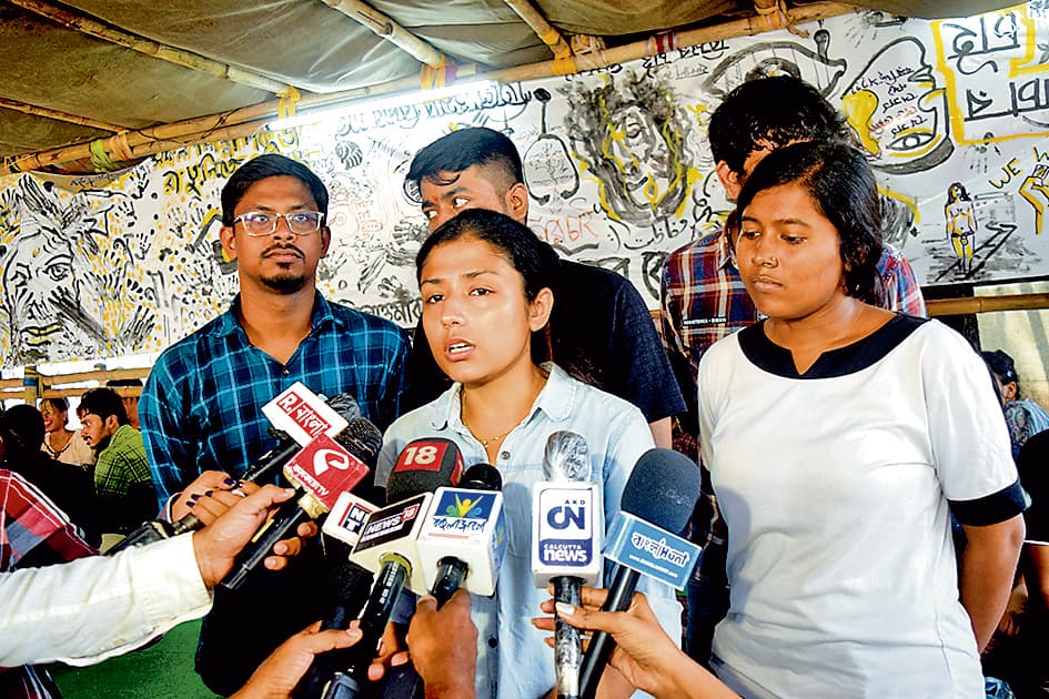 जूनियर डॉक्टरों ने आंदोलन तेज करनी की दी चेतावनी