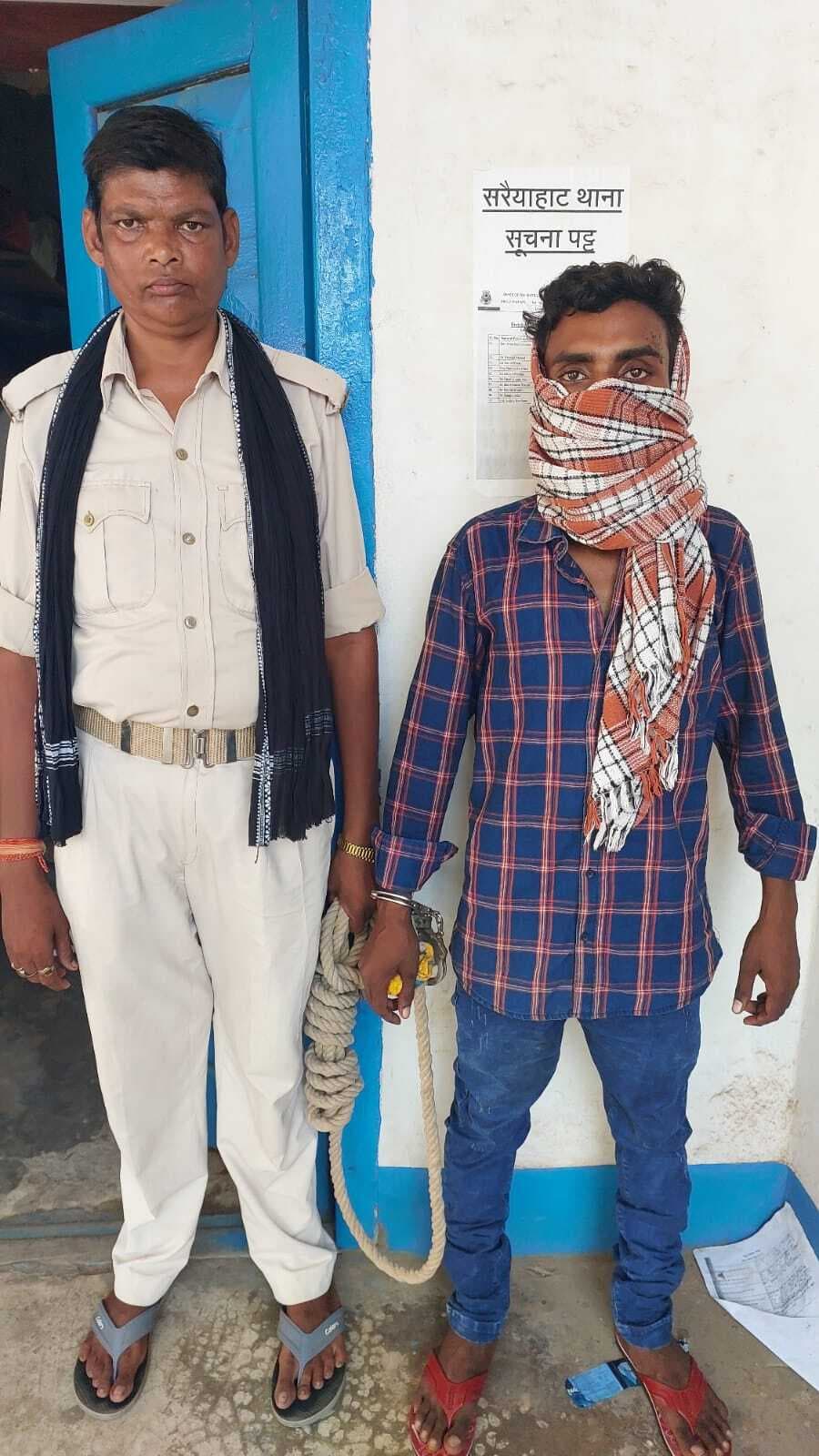 पिकअप वाहन चोरी करते धराये युवक को भेजा गया जेल, फरार दो सहयोगियों के गिरफ्तारी के लिए पुलिस कर रही छापेमारी