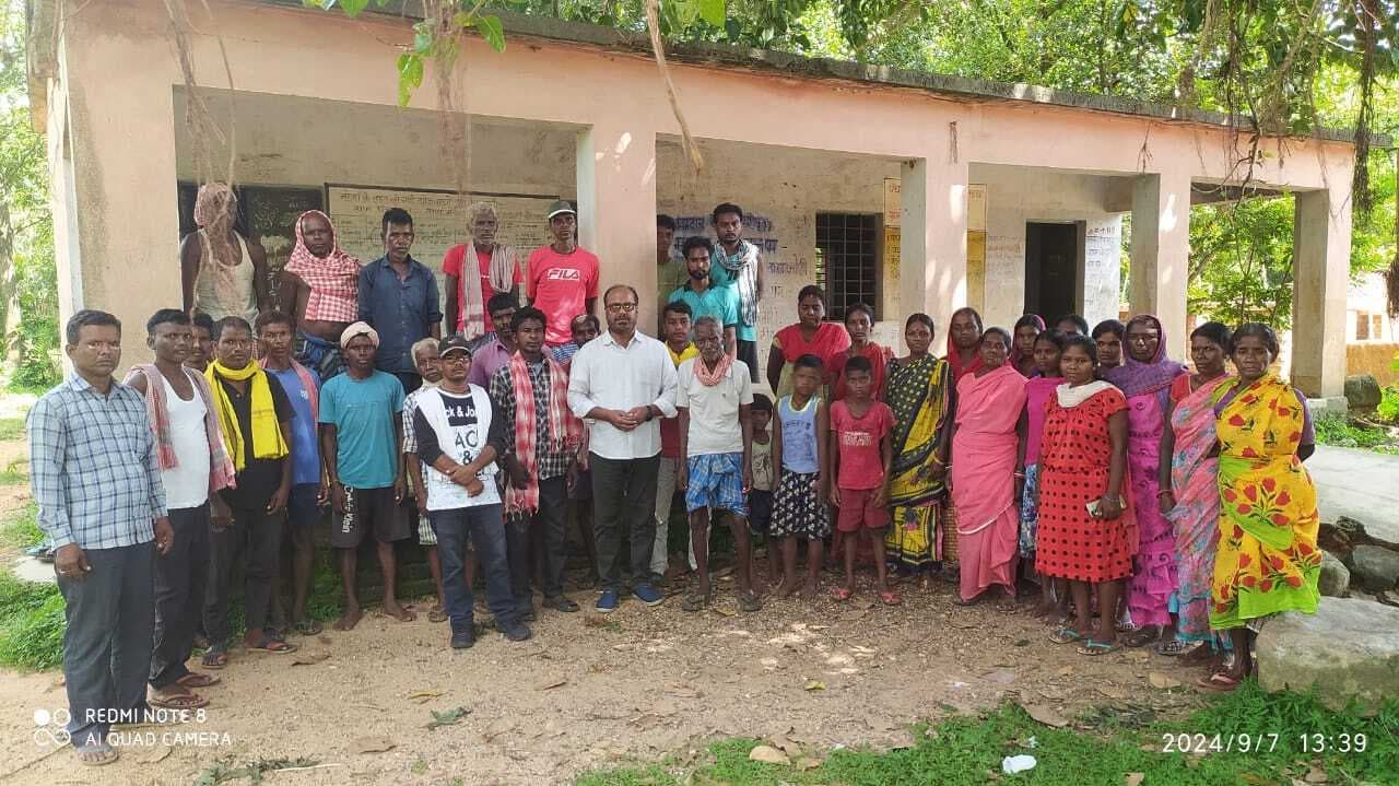 Giridih News: बैठक में उठा अबुआ आवास के लिए वसूली का मामला