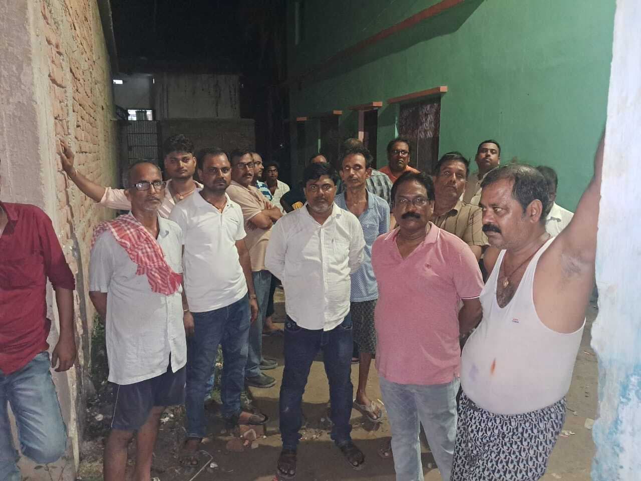 Samastipur News: Crime News: suicideकमरे के अंदर युवक ने कनपटी में गोली मारकर की खुदकुशी