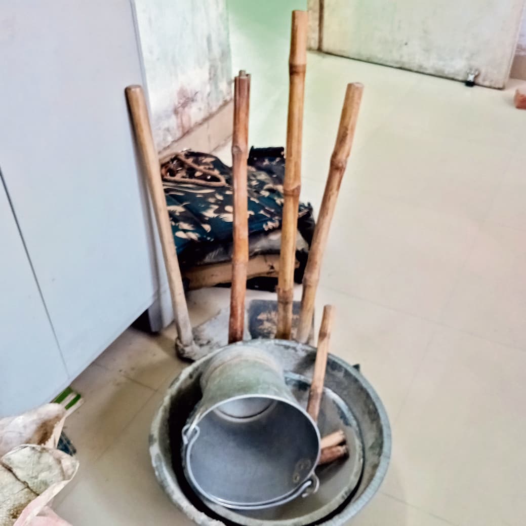 लछवार में सरकारी जमीन पर निर्माण कार्य को रोकने गये सीओ से झड़प, पुलिस ने की कार्रवाई