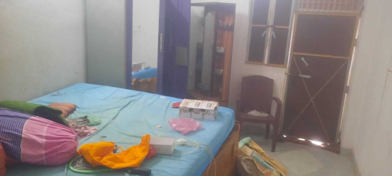 Theft worth lakhs took place in a locked house बंद घर में हुई लाखों की चोरी, घर का पूरा सामान बिखरा पड़ा था, गृहस्वामी रहते हैं विदेश