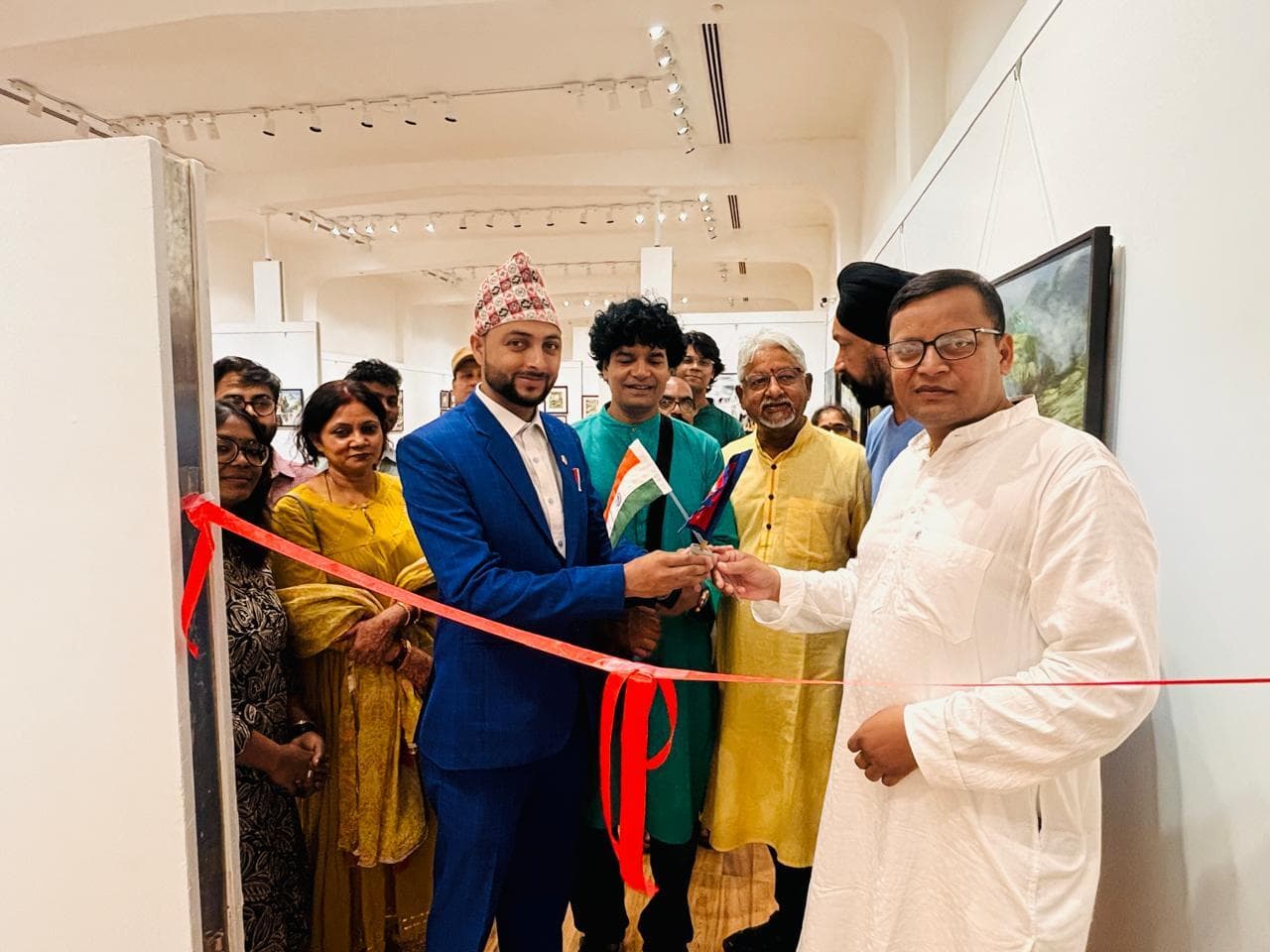 Exhibition of paintings of painter Md. Suleman: चित्रकार मो.सुलेमान के चित्रों की प्रदर्शनी का मुम्बई में हुआ उद्घाटन