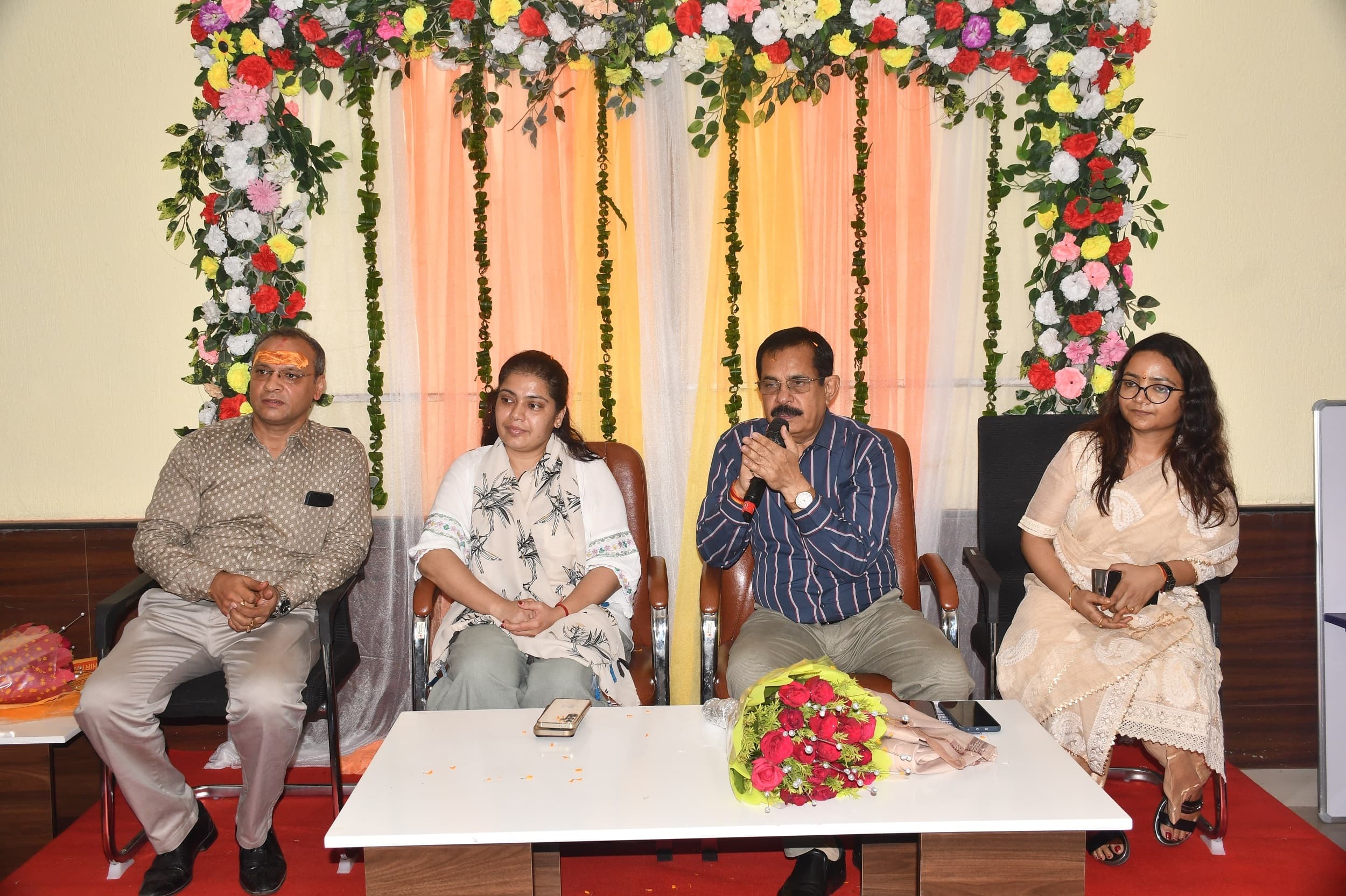 Bokaro News : पैसे को ले कोई विद्यार्थी बेहतर भविष्य से वंचित नहीं रहेगा : डीसी