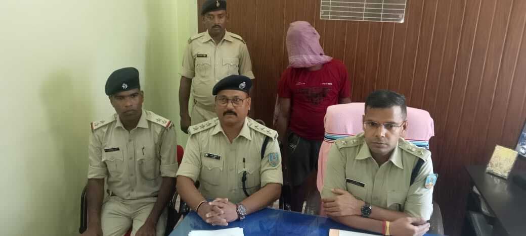 बिहार से पाकुड़ आकर आभूषण सफाई के नाम पर छिनतई करने वाला आरोपी गिरफ्तार