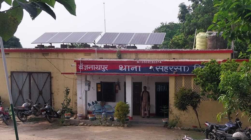 थाना में हाजत नहीं, कमरे में रखे जाते हैं कैदी