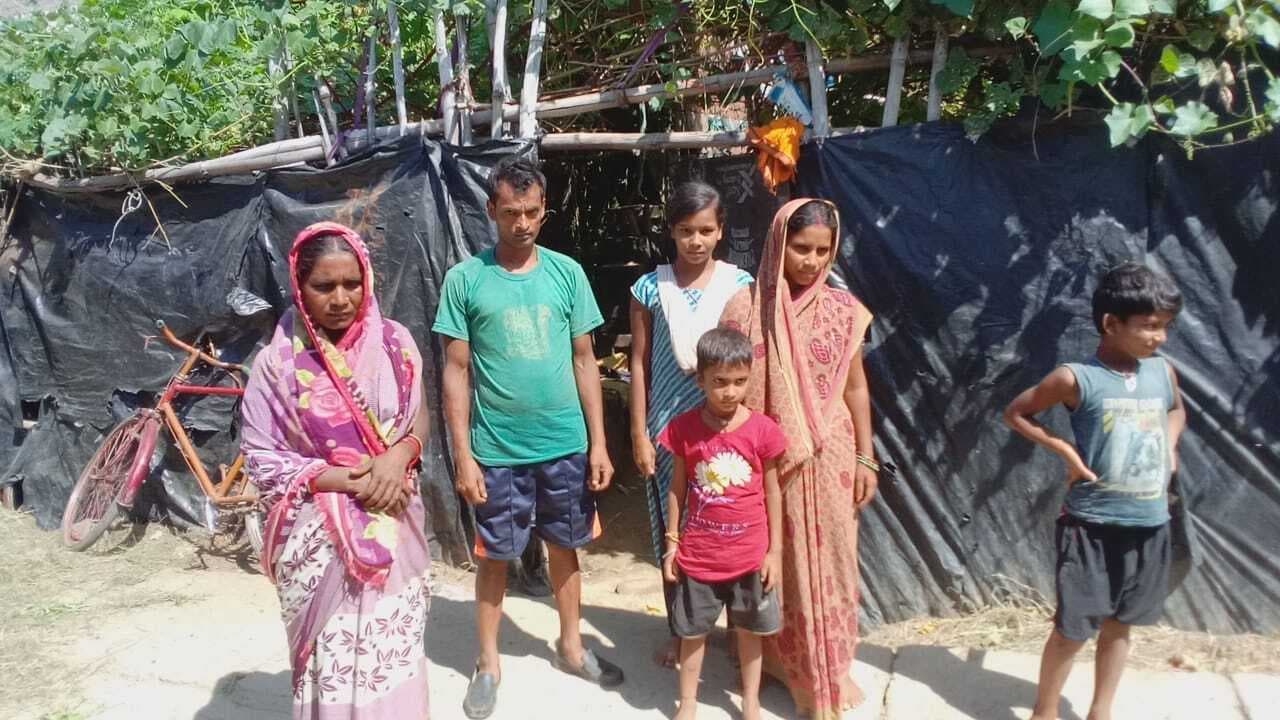 जंगली मशरूम खाने से तीन परिवार के मासूम समेत चौदह लोग हुए बीमार