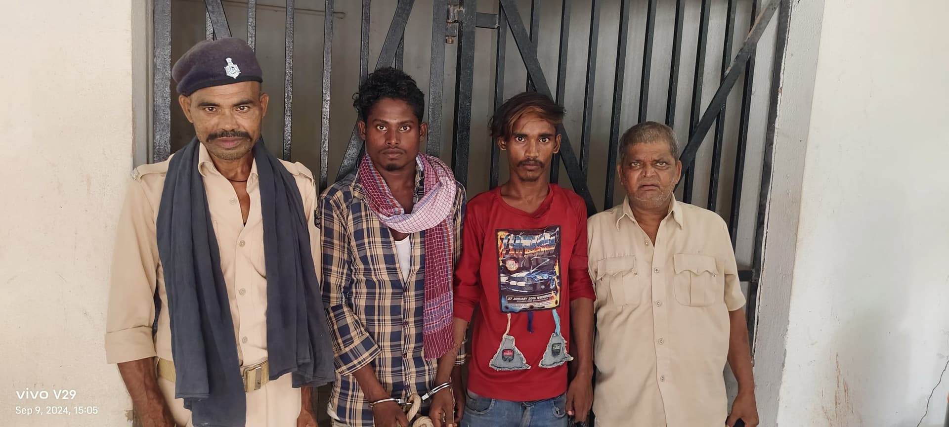 चोरी मामले में दो गिरफ्तार, भेजा जेल