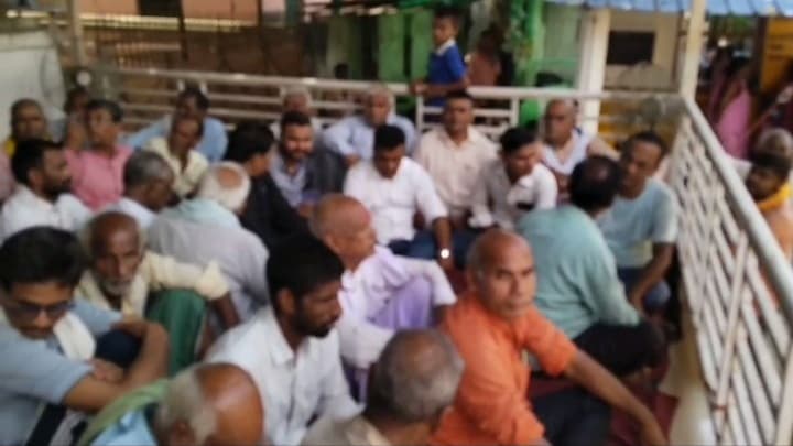 Samastipur News: News of Bihar Special Land Survey:पुराने खतियान पर सर्वे करने की मांग को लेकर अनिश्चितकालीन अनशन पर बैठे किसान