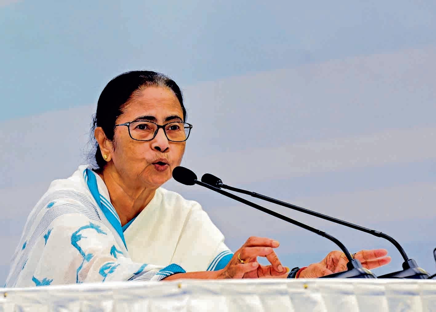 पुलिस कमिश्नर ने की थी इस्तीफे की पेशकश, मैंने स्वीकार नहीं किया : ममता