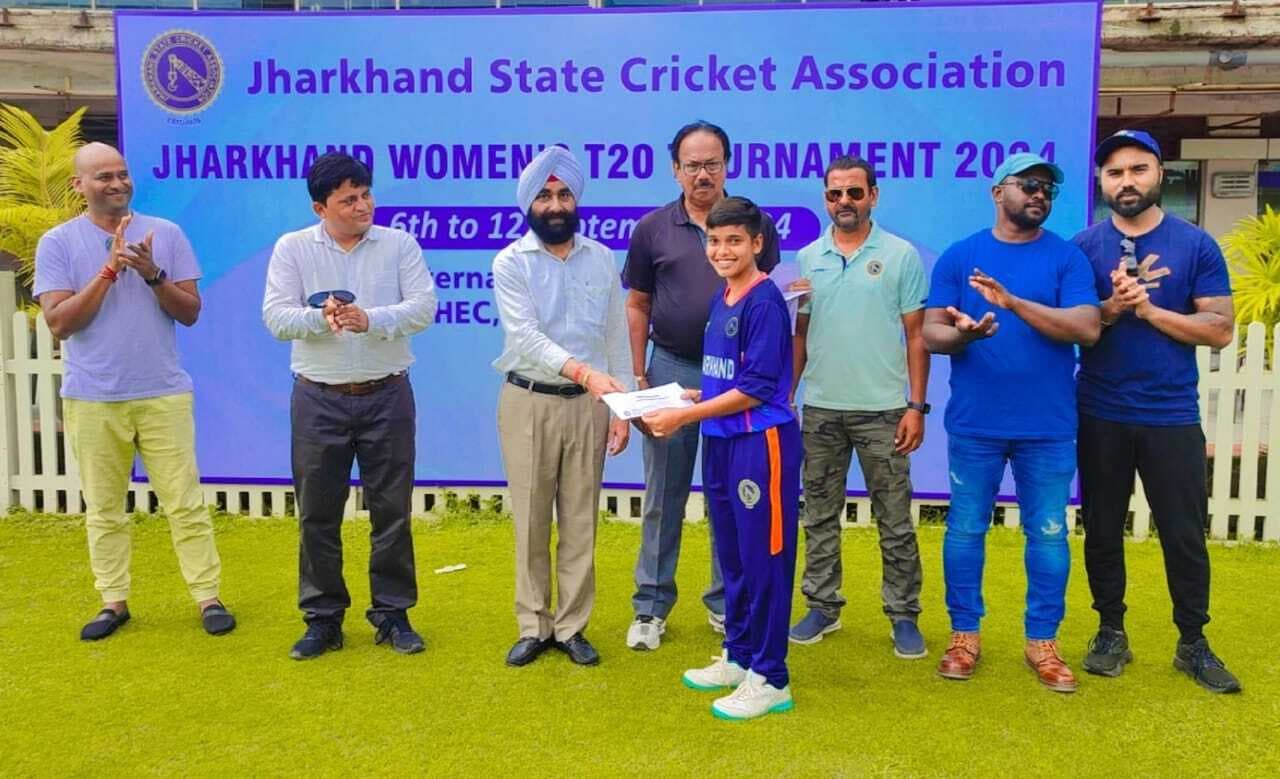 Cricket : धनबाद ड्रैगंस सेमीफाइनल में, जमशेदपुर टाइटंस भी जीता