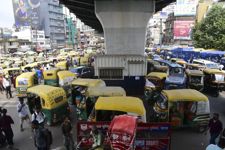 रूट वाइज परिचालन का किया विरोध