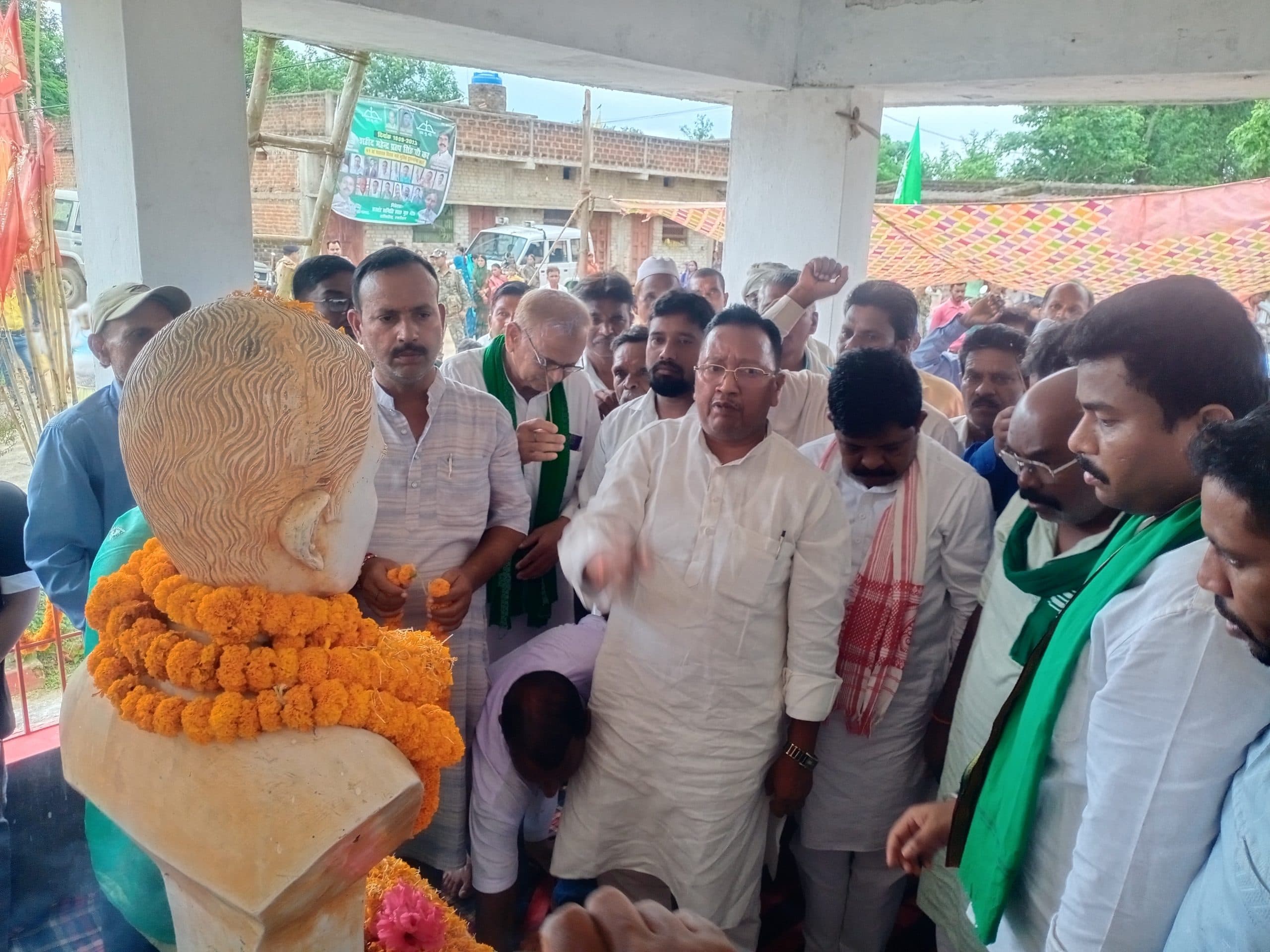 शहीद महेंद्र प्रताप सिंह की कुर्बानी कोई नहीं भूल सकता : फागू बेसरा