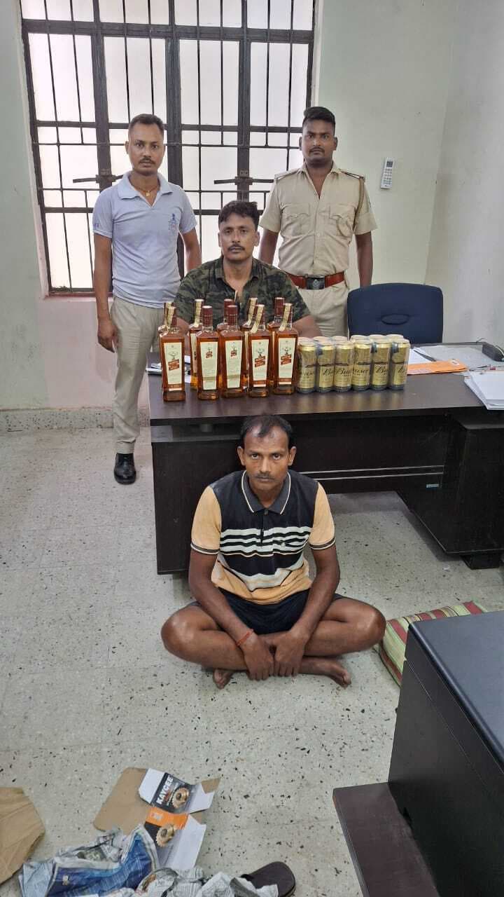 उत्पाद विभाग ने 11 लोगों को किया गिरफ्तार