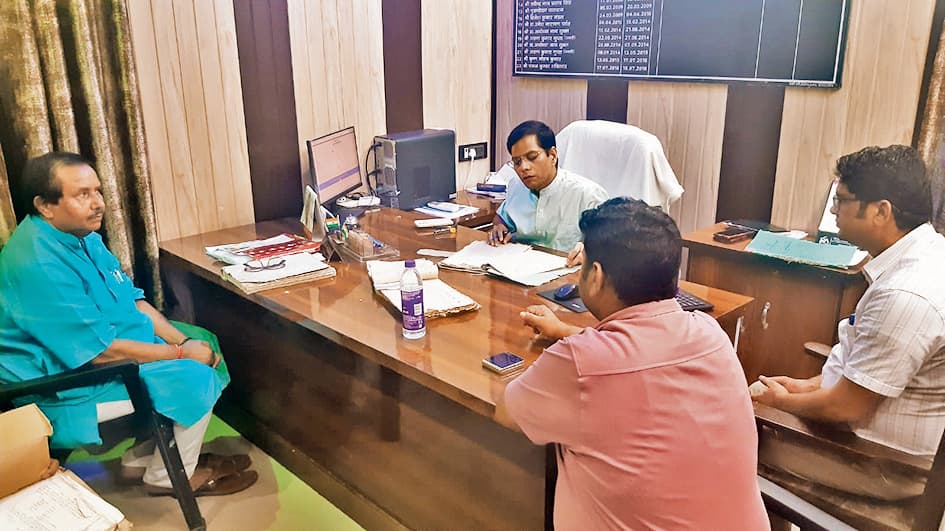 Gopalganj News : अंचलाधिकारी के रजिस्टर-टू के अभिलेख में मिला फ्रॉड, अलग से जोड़ा गया था बस स्टैंड की जमाबंदी का पन्ना