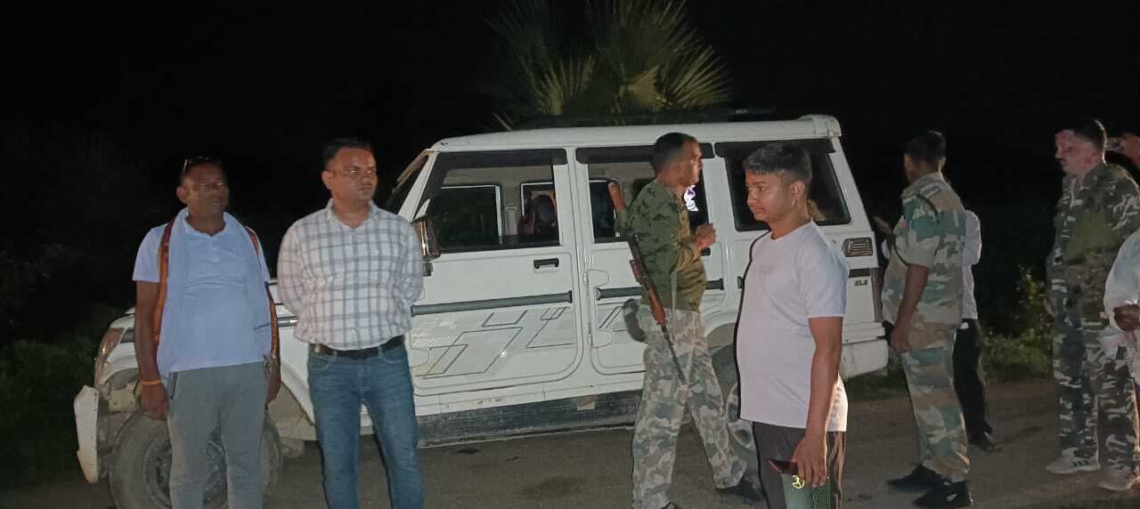 Giridih News: गावां के धनेता में शराब के नशे में धुत पति-पत्नी आपस में भिड़े, डंडे के वार से पत्नी की मौत