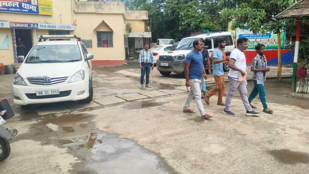 251 पीस मोबाइल चोरी मामले में उड़ीसा पुलिस का छापा, आरोपी गिरफ्तार