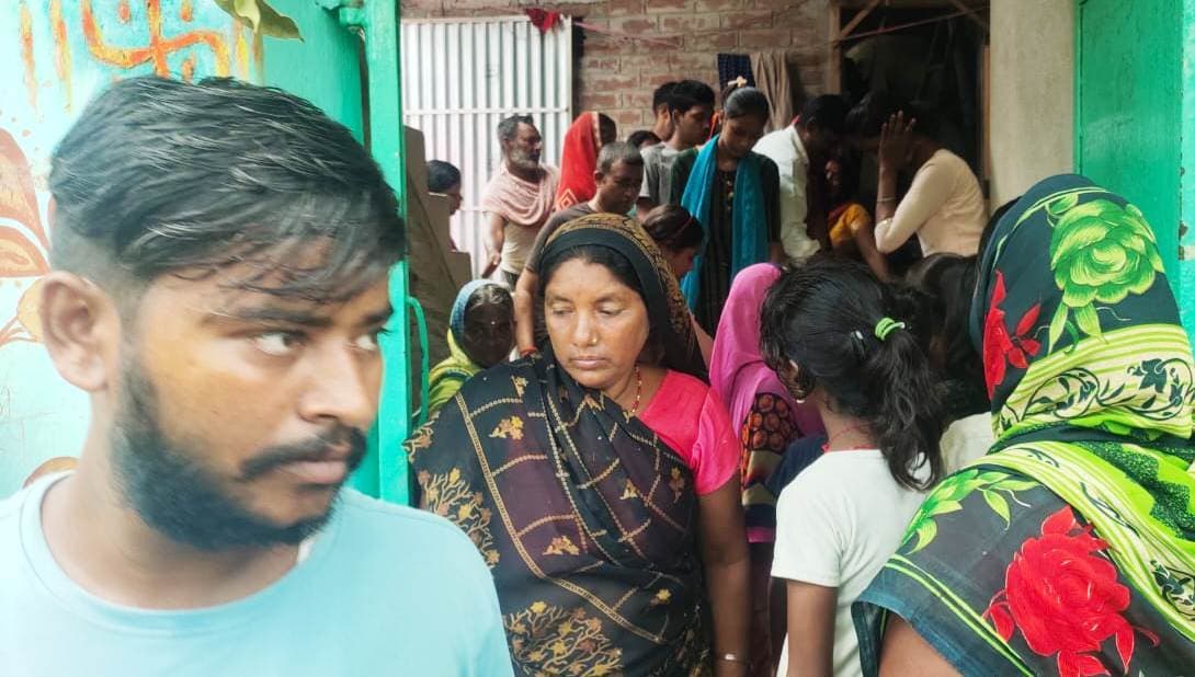 डंगरी आहर में नहाने के दौरान दो सहेली डूबी, एक की मौत, दूसरे का चल रहा इलाज