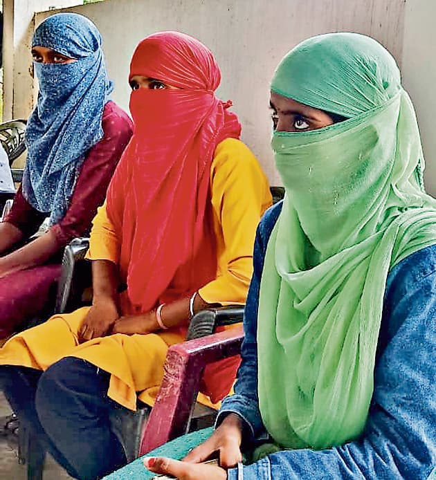 crime news : मार्केटिंग कंपनी ने नौकरी देने के नाम पर की ठगी और बंधक बनाया