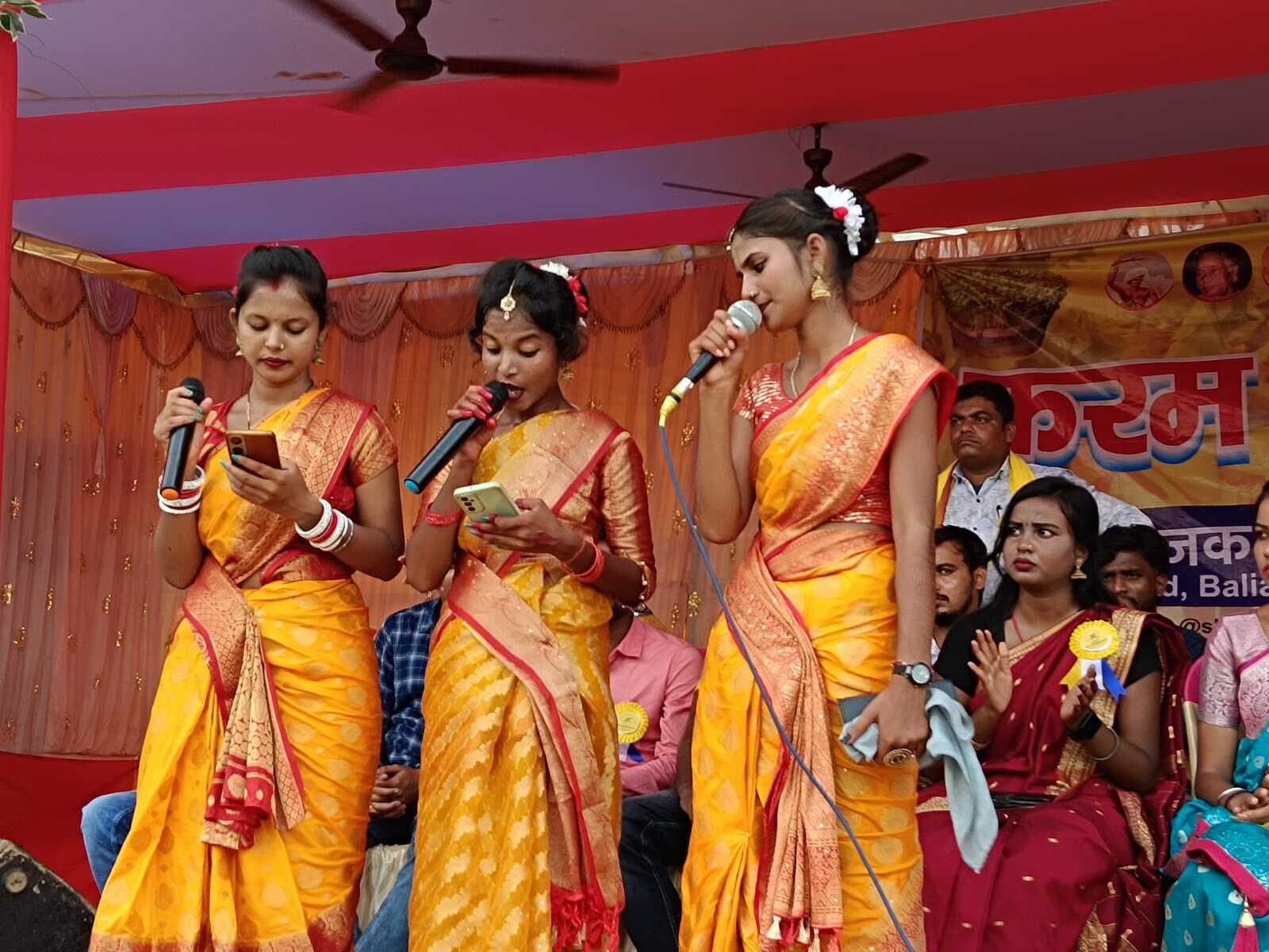 करम महोत्सव में जुटे राज्यभर के यू-ट्यूबर्स कलाकार, युवतियों ने नृत्य की प्रस्तुति देकर मन मोहा