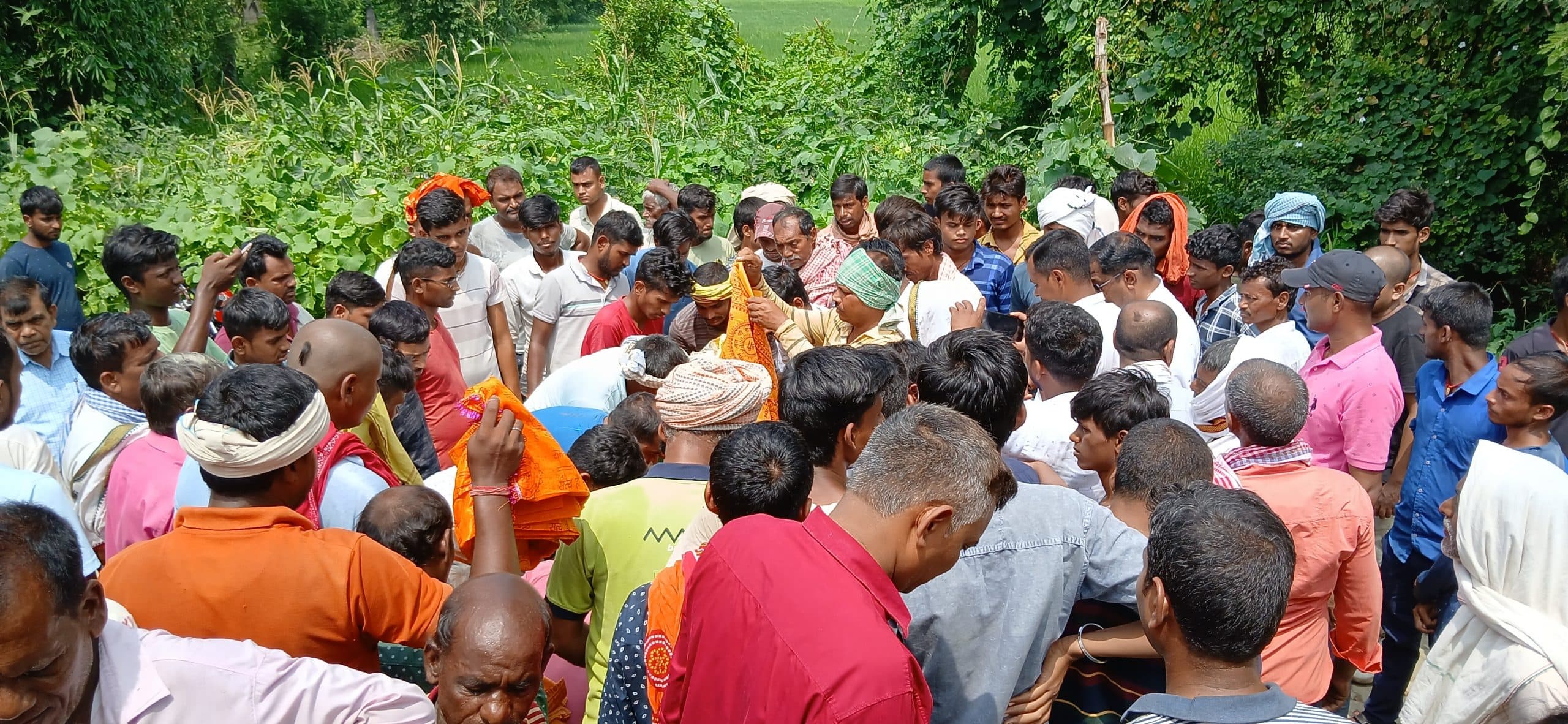 Aurangabad News : मनीगाछी घटना में मृत सिपाही का शव पहुंचते ही गांव में मचा कोहराम