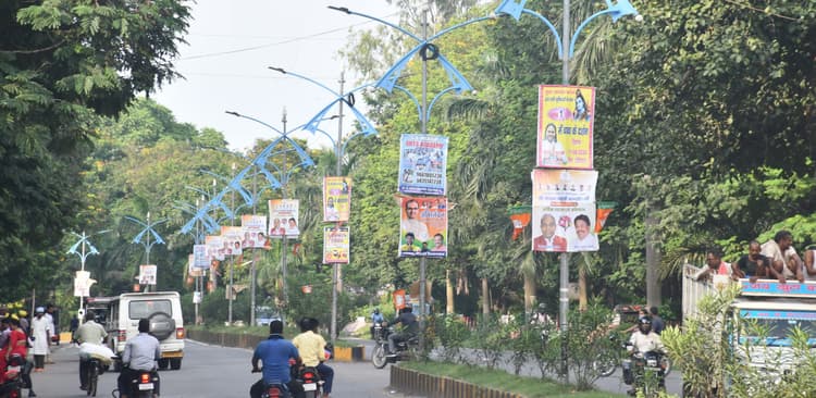 Bokaro news : बिजली के खंभों पर विज्ञापन व प्रचार बोर्ड लगाया, तो होगी कानूनी कार्रवाई