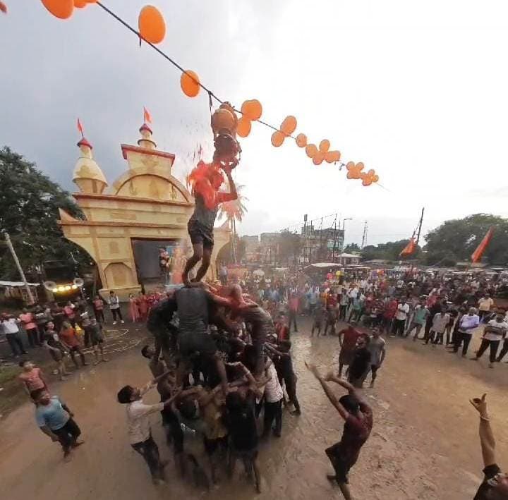 प्रतिमा विसर्जन के साथ गणपति महोत्सव का हुआ समापन, डांडिया व मटका फोड़ कार्यक्रम का आयोजन