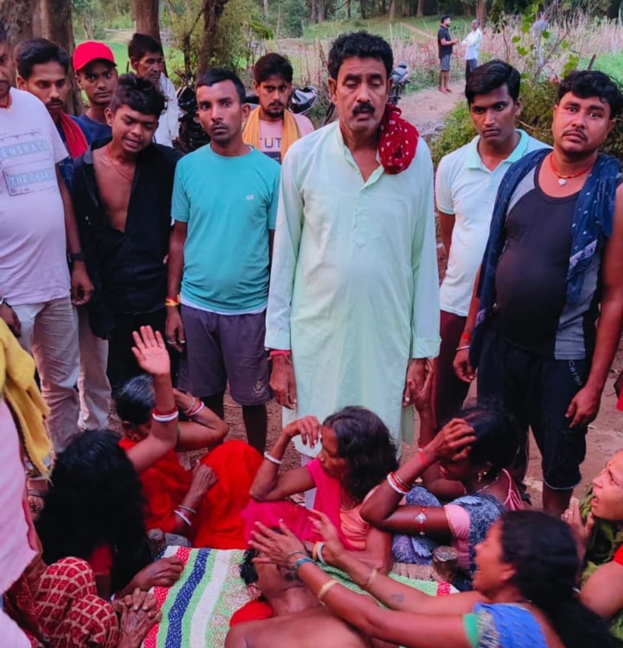 गोमती नदी के समीप वज्रपात से युवक की मौत