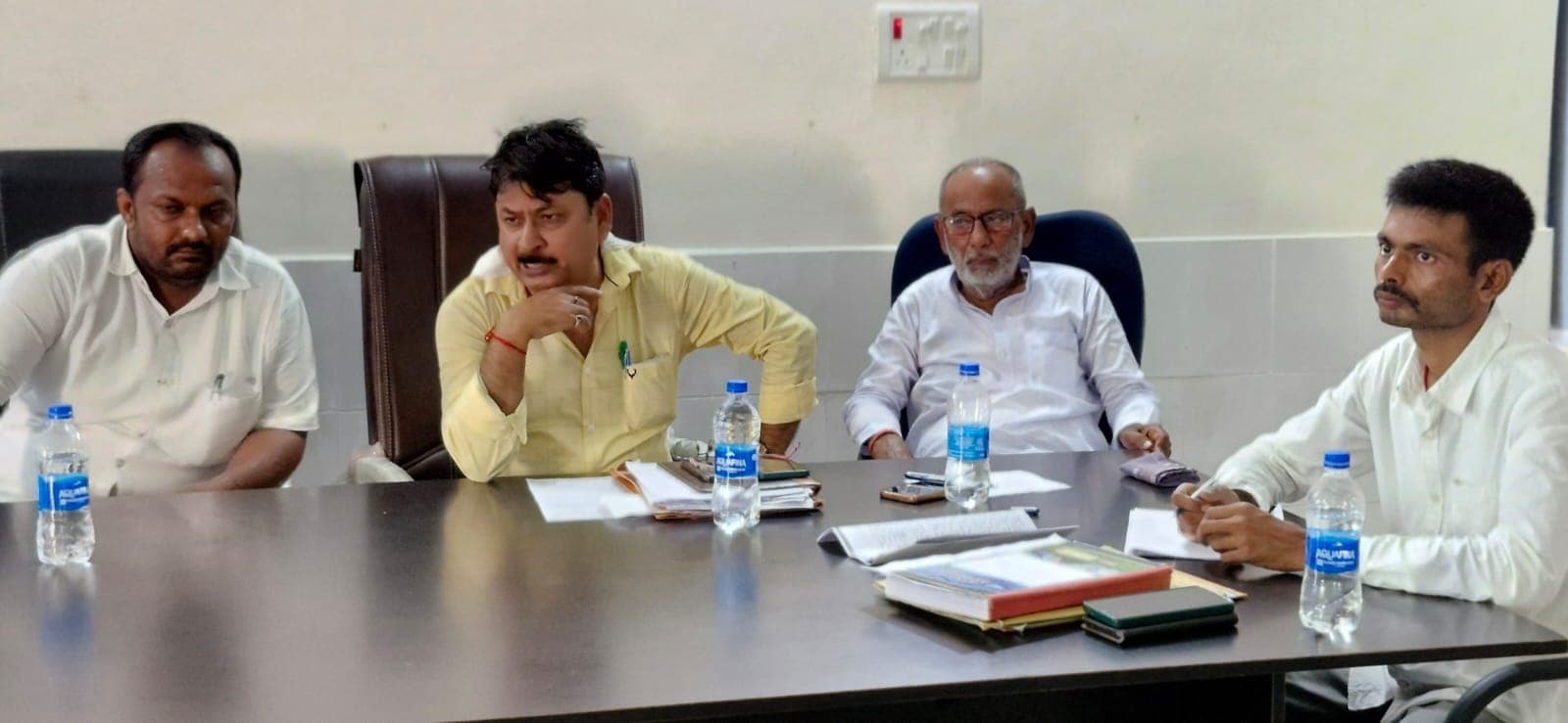 Sitamadhi News. Poltical : हंगामेदार रही सुरसंड नपं के बोर्ड की बैठक, सशक्त स्थायी समिति द्वारा लिये गये निर्णय निरस्त