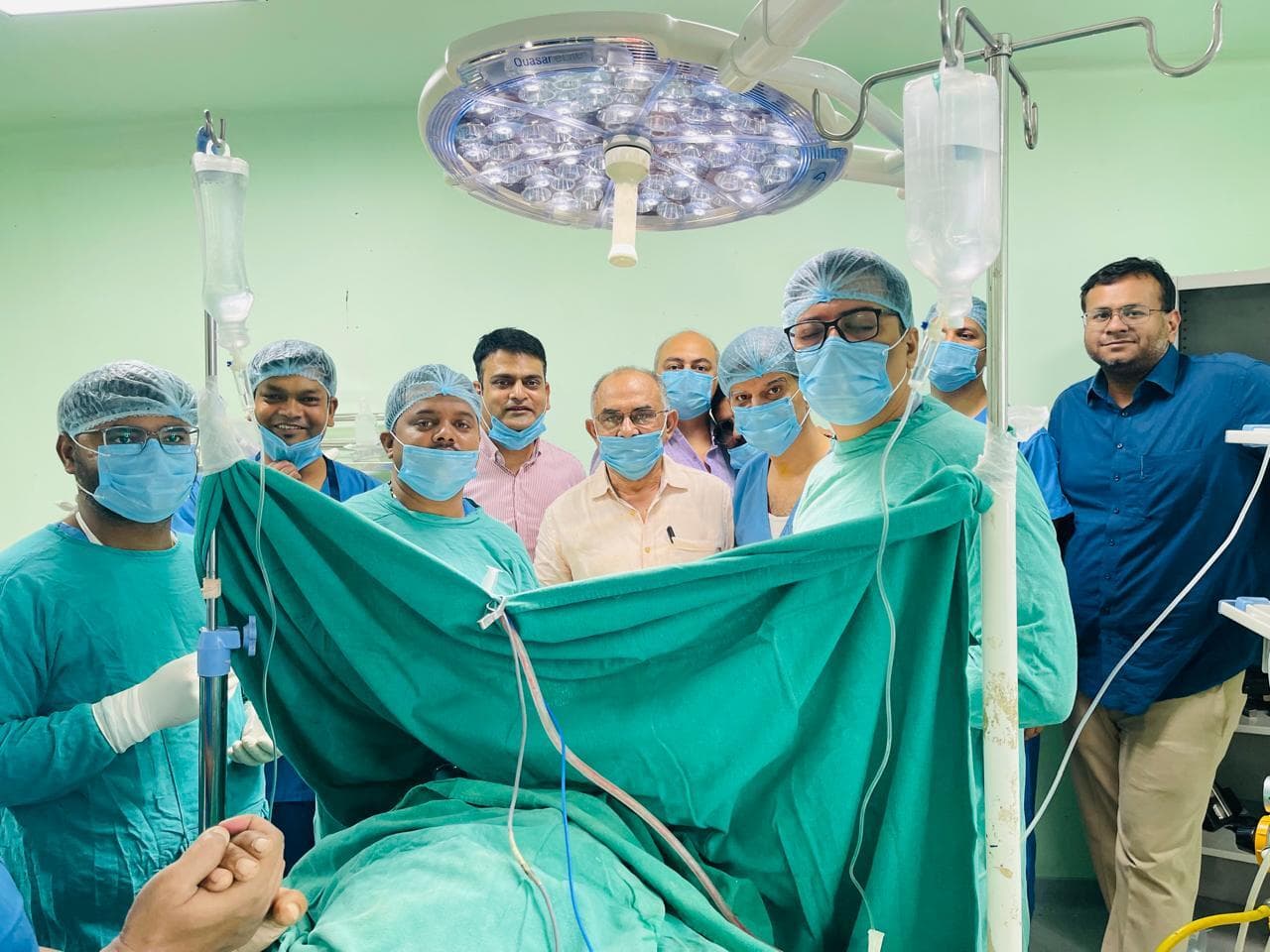 Patna : पीएमसीएच में गाना सुनाते हुए मरीज के ब्रेन ट्यूमर की सर्जरी