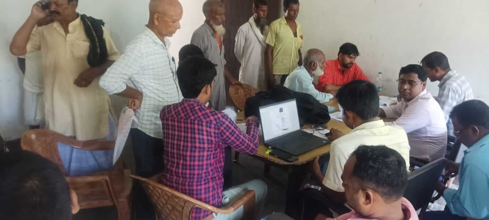 शिविर में पांच पंचायतों के रैयतों से  लिये गये आवेदन, दर्जनों मामले का हुआ ऑनस्पॉट निदान