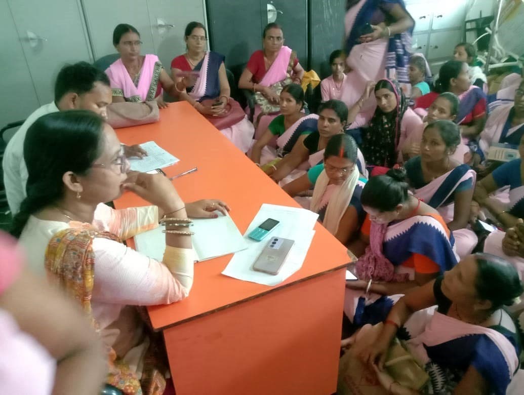 पीएचसी में आशा दिवस के अवसर पर आशा के साथ बैठक हुई संपन्न