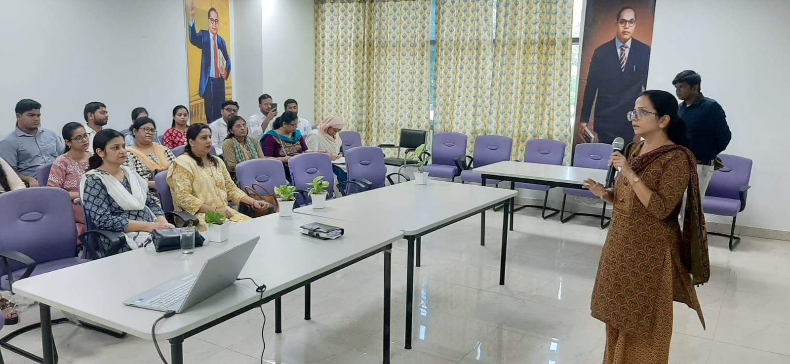 अनियमित रक्तस्राव व डिस्चार्ज को नजरअंदाज न करें महिलाएं : डॉ श्वेता राय