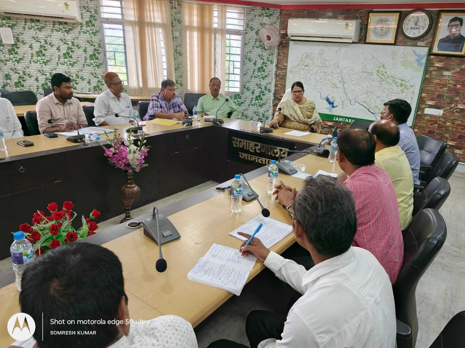 चार प्रखंडों में स्कूल कीट की खरीदारी नहीं पर जतायी गयी नराजगी