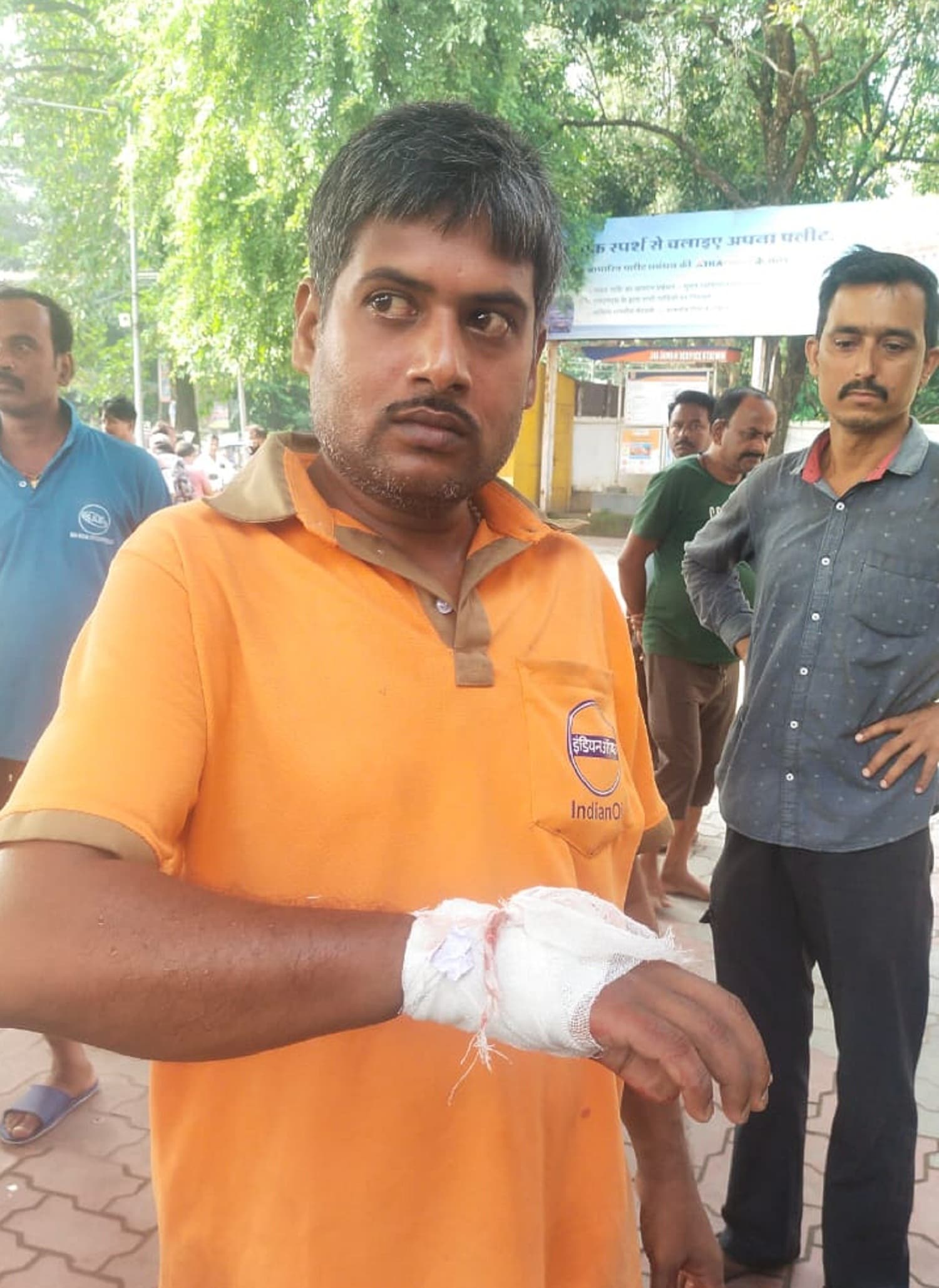 Bokaro news: 100 रुपये का पेट्रोल लिया, पैसा मांगने पर कर्मी को मारा चाकू, गिरफ्तार