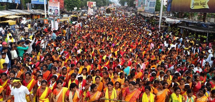 Bokaro news: मांदर की थाप व करम के गीतों पर झूमा चास- बोकारो