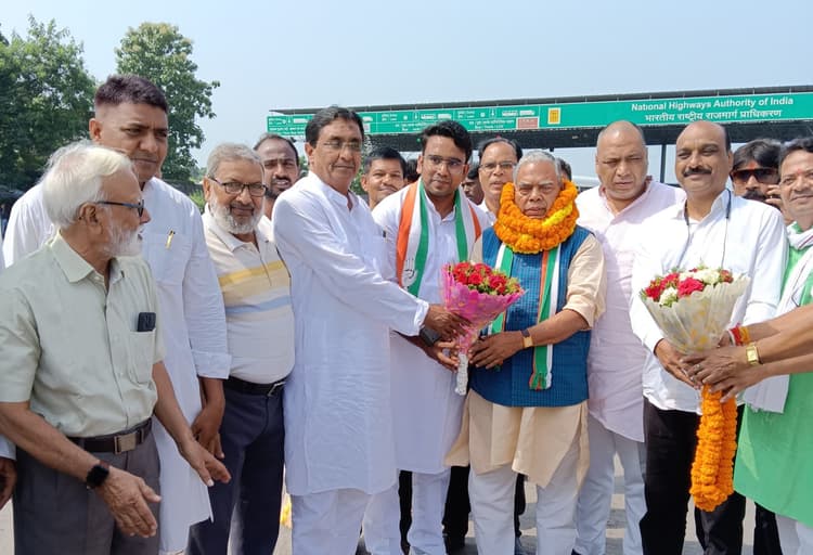 Bokaro news: महागठबंधन सरकार के कार्य ब्रह्मास्त्र, विरोधियों पर चलायें : केशव महतो कमलेश