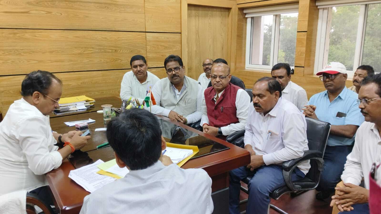 Giridih News: झारखंड राज्य पंचायत सचिव संघ का हड़ताल समाप्त