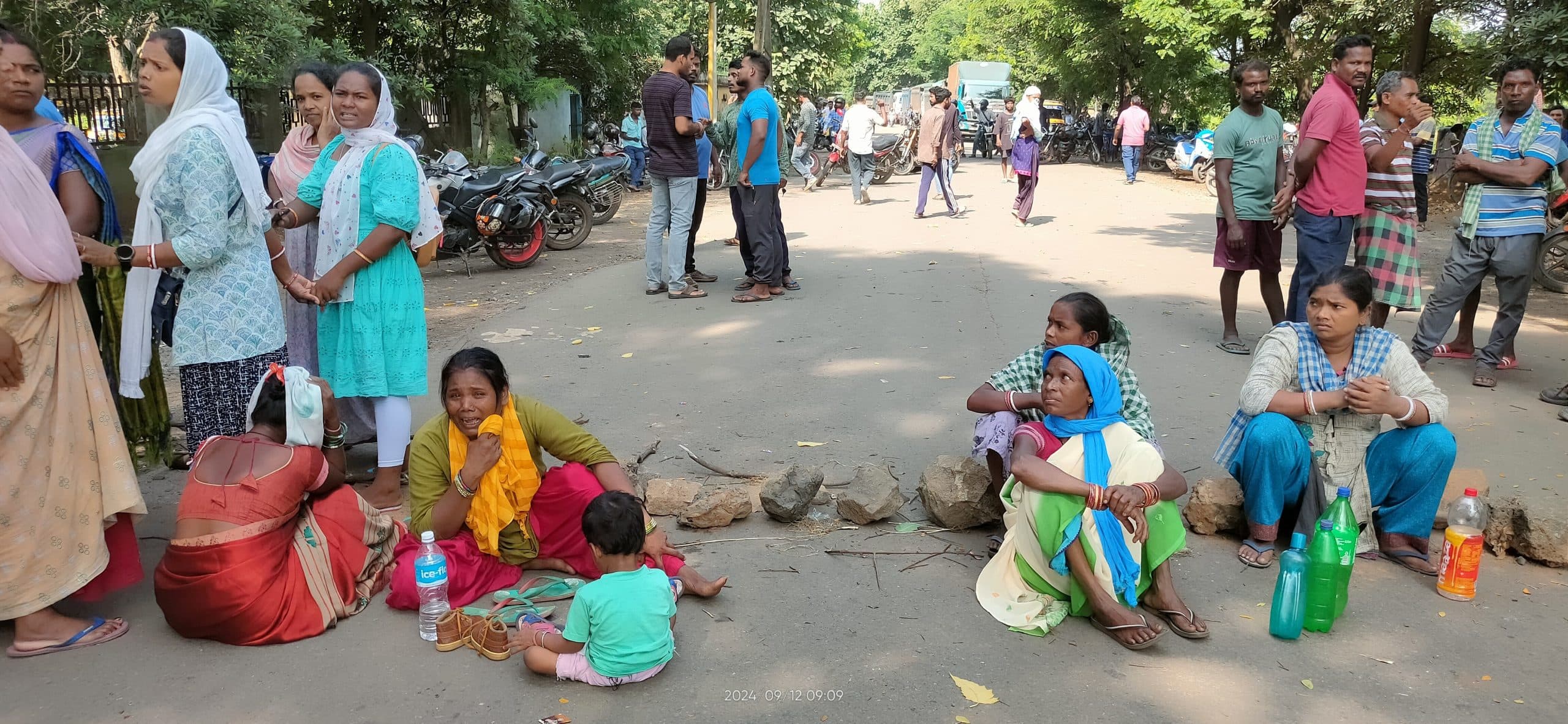 Rourkela News: ट्रेलर की चपेट में आने से कार चालक की मौत, साथी गंभीर