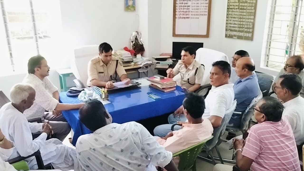 रंगदारी मांगने मामले में शिष्टमंडल ने एसडीपीओ से मिलकर की शिकायत