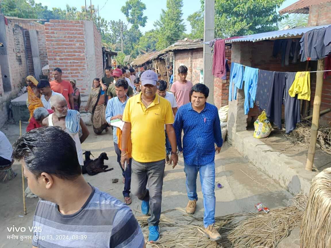 दो पंचायत के लोगों की समस्या से अवगत हुए बीडीओ, सामाधान का दिलाया भरोसा