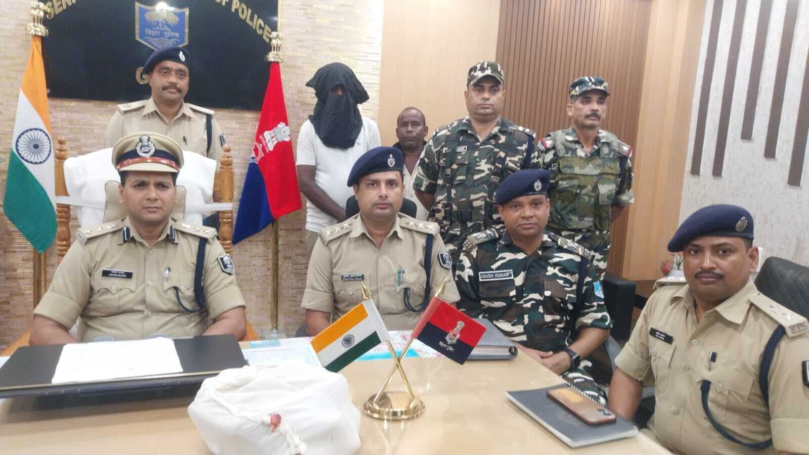 Gaya News : धनावां-इंडस्ट्रियल एरिया के पास से 70 लाख रुपये का चरस जब्त