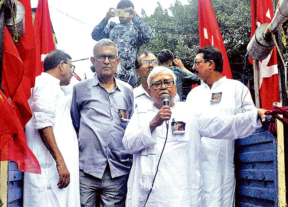 डॉक्टरों के आंदोलन को राजनीतिक रंग देने की हो रही साजिश : विमान बसु