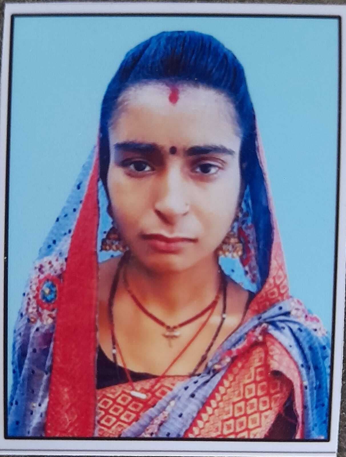 Dhanbad News:पति की प्रताड़ना से तंग पत्नी ने फांसी लगा दी जान