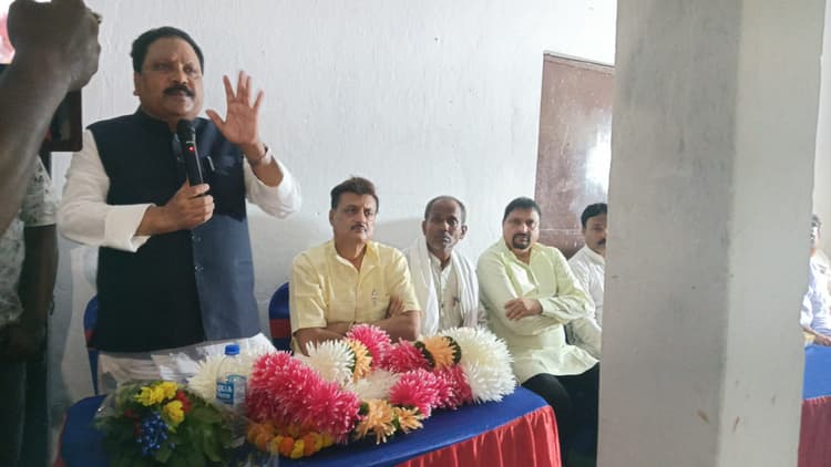 सांसद का बलुआ-कलियागंज में हुआ नागरिक अभिनंदन