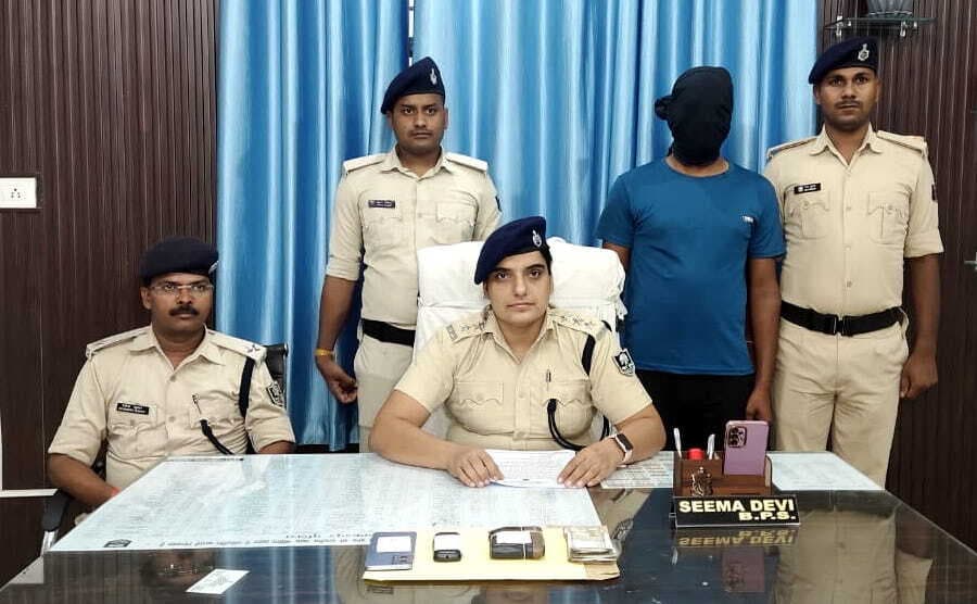 सीएसपी संचालकों के खाते में पैसा भिजवा कर फ्रॉड करने में यूपी का साइबर अपराधी गिरफ्तार