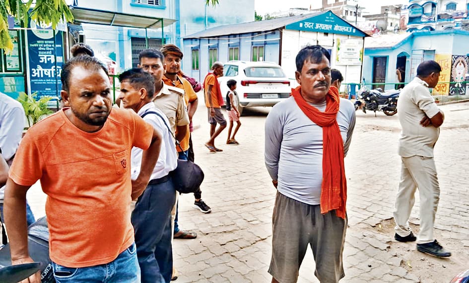 GOPALGANJ NEWS:बड़कागांव में किशोरी ने घर के कमरे में आग लगा की आत्महत्या